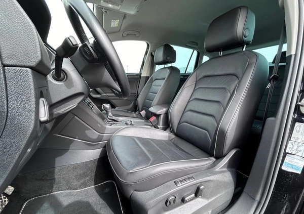 Volkswagen Tiguan cena 121900 przebieg: 88493, rok produkcji 2018 z Ozimek małe 781